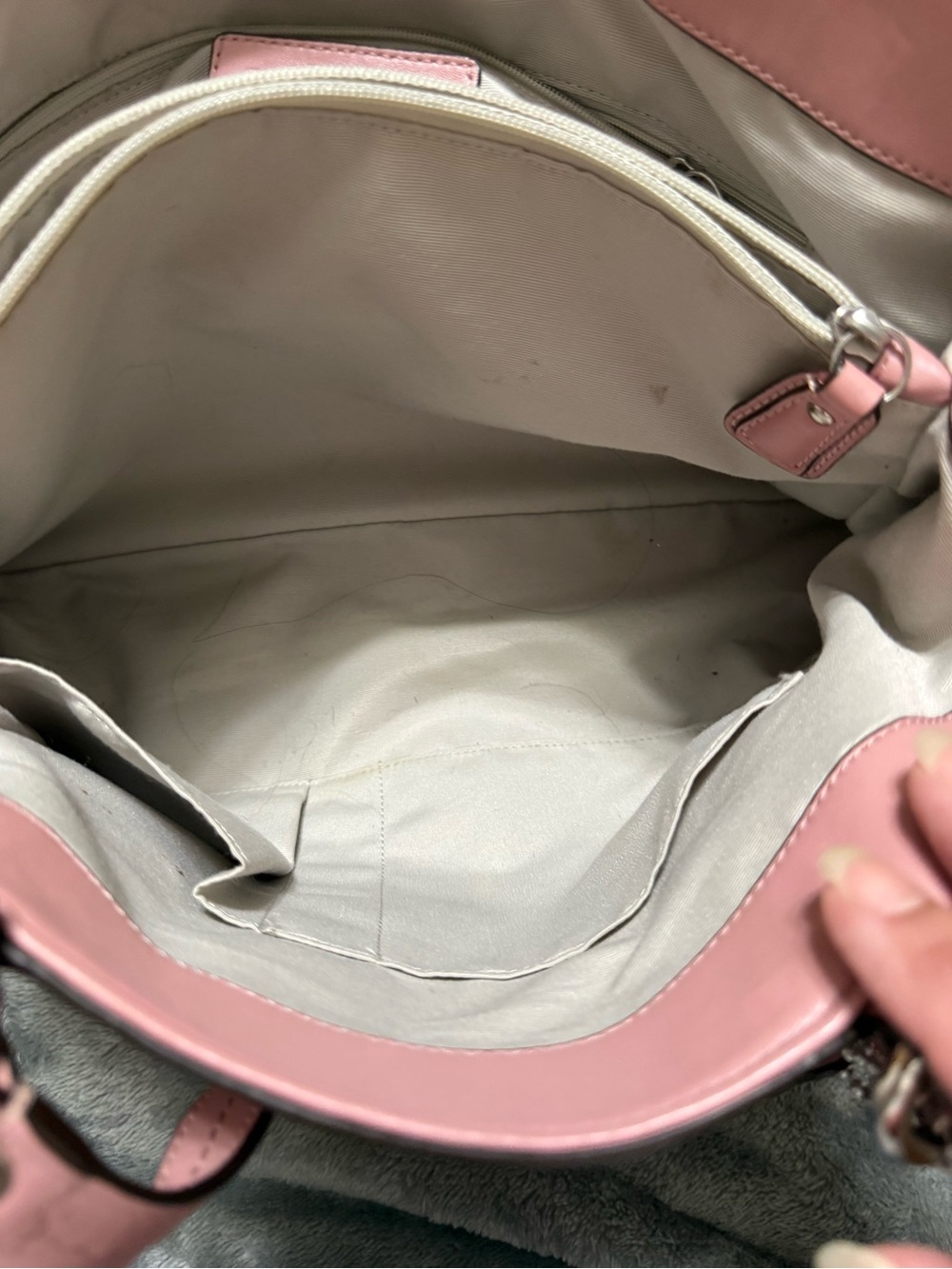 Soft Pink Leather Tote Bag with Buckle Accent - Picture 10 of 10